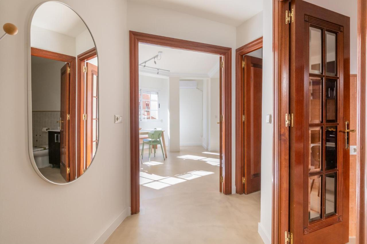 Amplio Apartamento Trinidad By Renthas Apartment Malaga Bagian luar foto