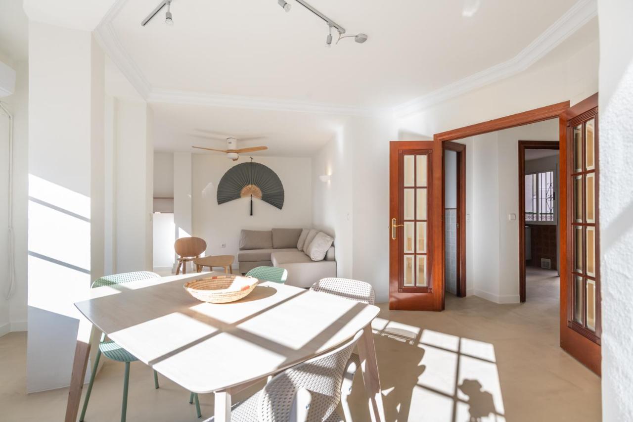 Amplio Apartamento Trinidad By Renthas Apartment Malaga Bagian luar foto
