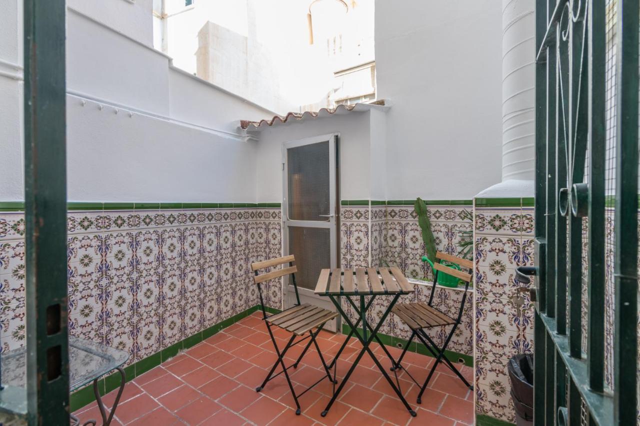 Amplio Apartamento Trinidad By Renthas Apartment Malaga Bagian luar foto